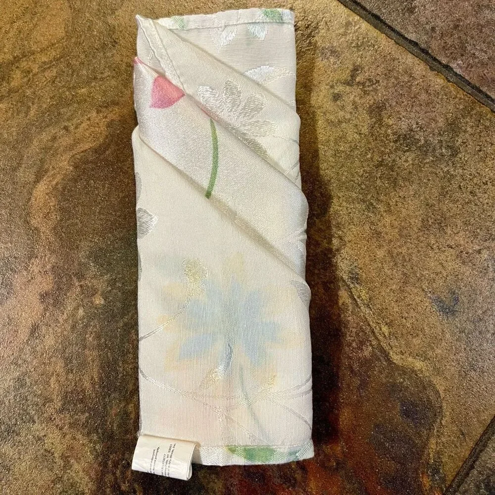 Blooms & Blooms Floral Cloth Napkins Set of 3